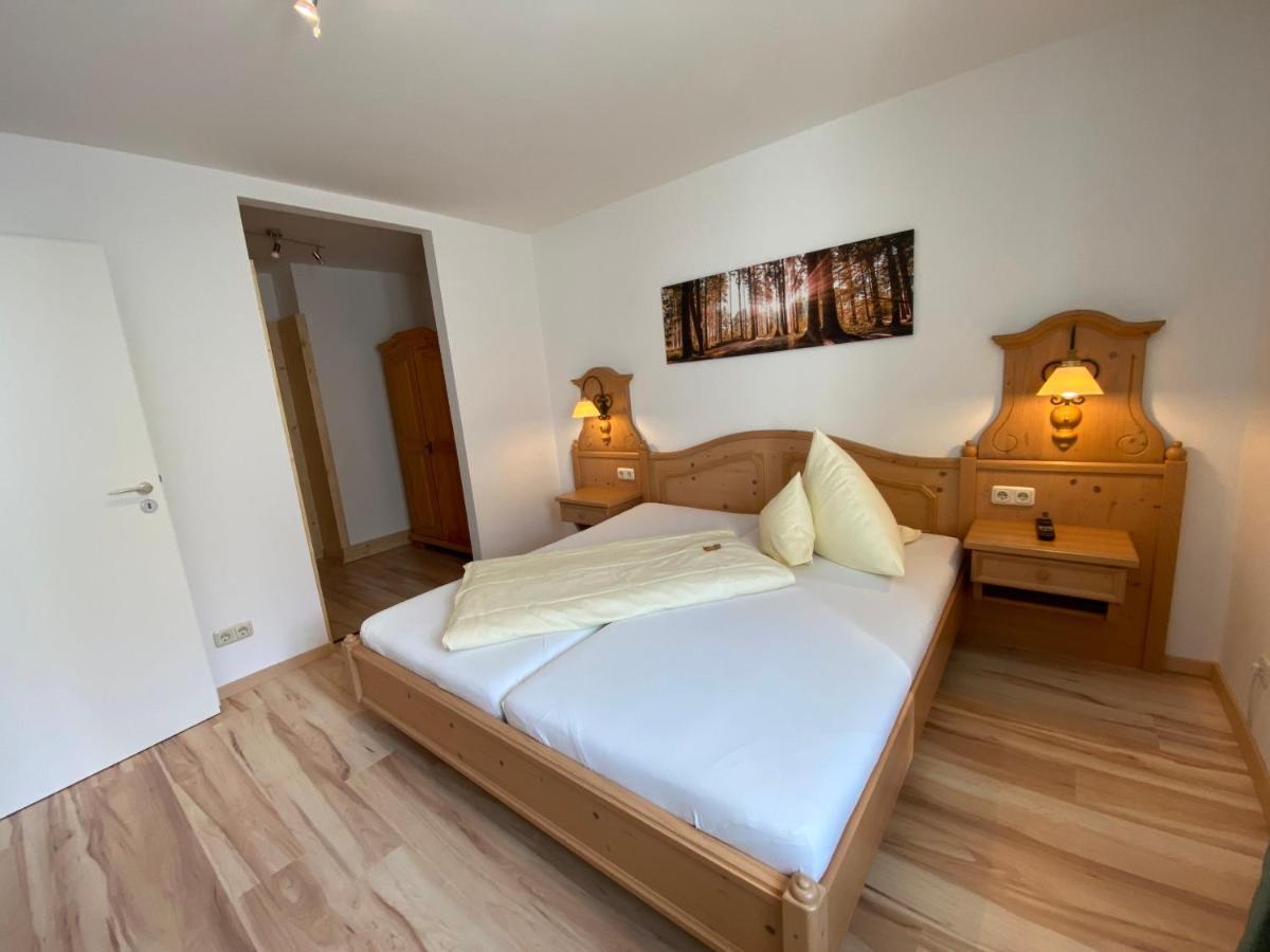 Hotel Lobmeyer Roding Exterior foto